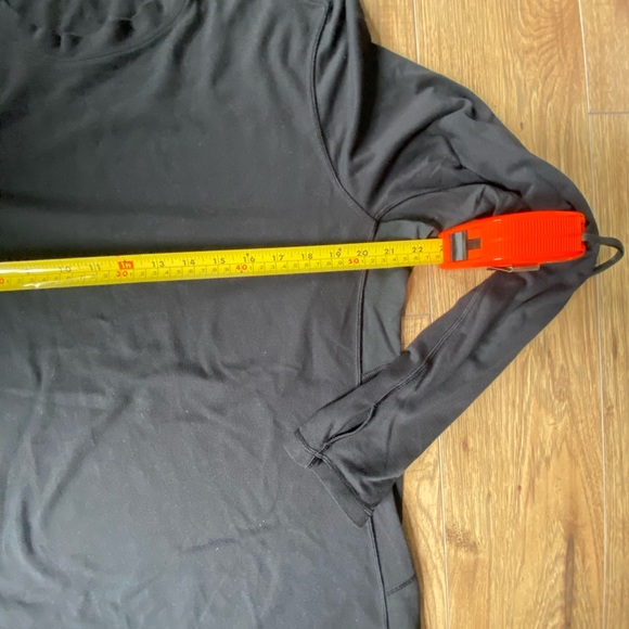 Men's Lululemon Performance Long Sleeve - Picture 5 of 7